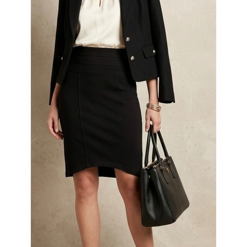 Cabi Black Pencil Skirt Size 6 Workwear Career Back Zip Vent Professional